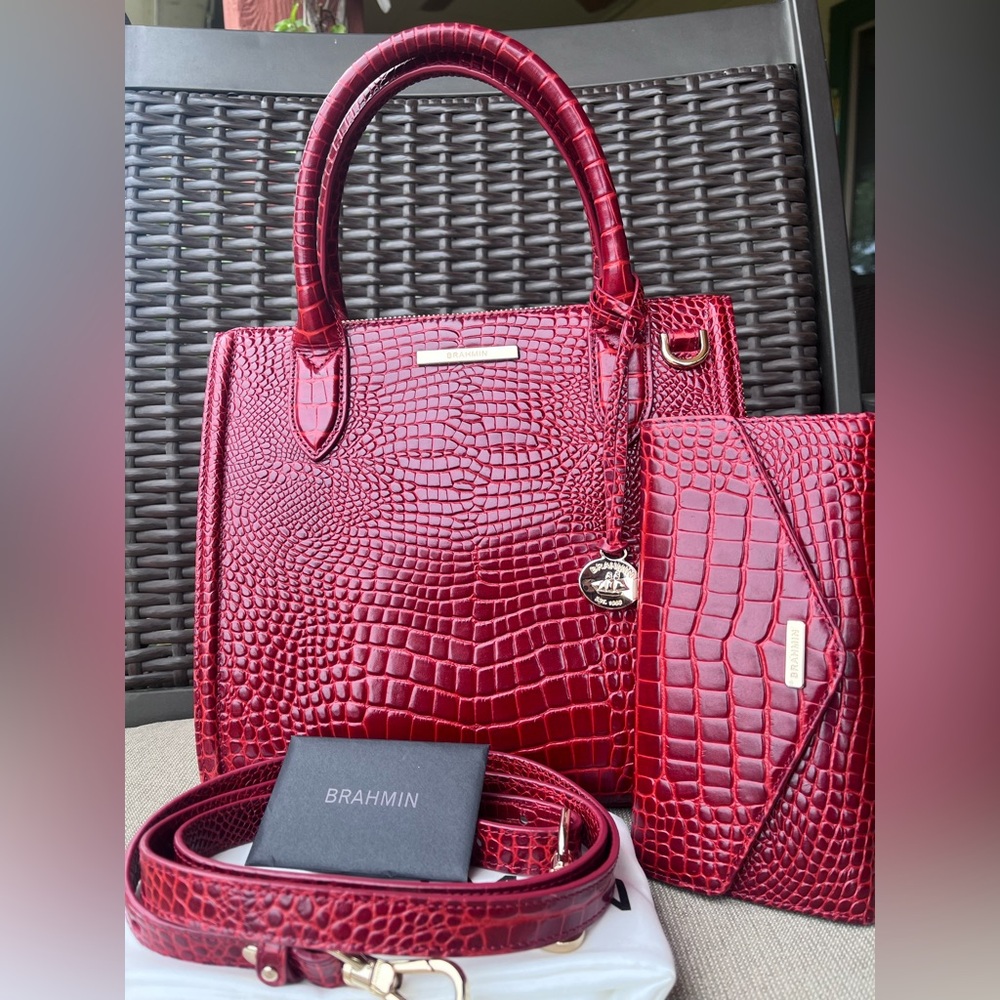 EUC Brahmin SET Small CAROLINE and matching VERONICA Wallet in RED Glissandro